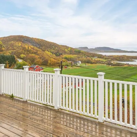 Sea Views And Life At Hosnastranda Holiday home *